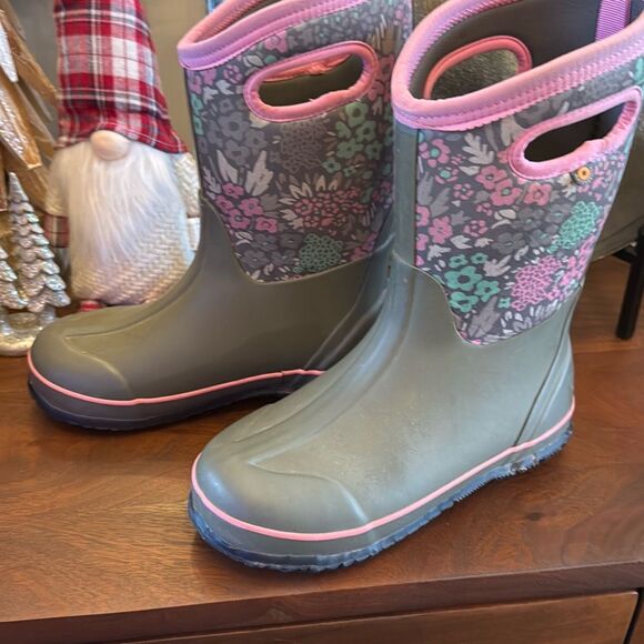 Bogs Girls Winter Boots - Picture 2 of 11